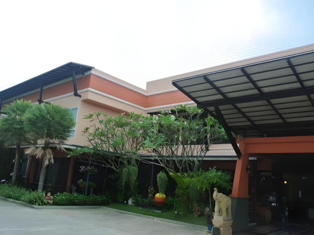 City Park Hotel Phatthalung Zewnętrze zdjęcie