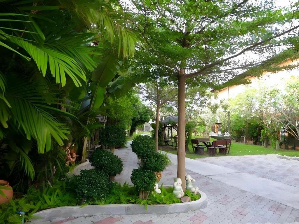 City Park Hotel Phatthalung Zewnętrze zdjęcie